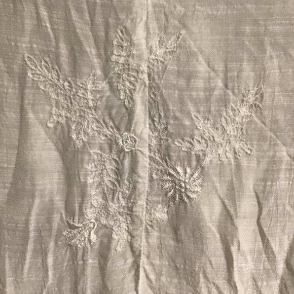 Zara Cream Embellished Blouse with Three-Quarter Sleeves - Picture 9 of 9